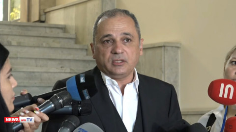 «Արթուրիկի վրա որ տիկինս ձայն էր բարձրացնում, արտասվում էր». Վահե Հակոբյանը՝ ՔՊ–ականի մասին