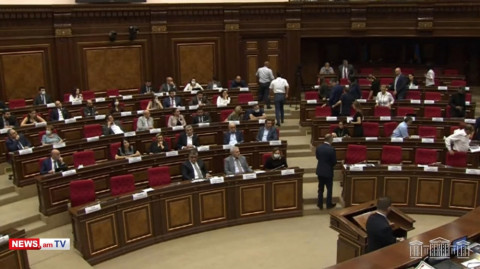 «Հայաստան» խմբակցության պատգամավորները լքեցին նիստերի դահլիճը. քվեարկությանը չեն մասնակցի