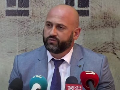 Ինչո՞ւ է կալանավորվել Արցախի ՊԲ մայորը. պաշտպանի ասուլիսը