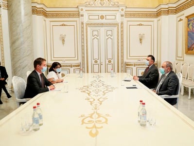ՀՀ–ում Ֆրանսիայի դեսպանի հրաժեշտի հանդիպումը Նիկոլ Փաշինյանի հետ