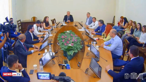 Ղազինյանը 3-րդ անգամ չընտրվեց Պաշտպանության և անվտանգության հարցերի հանձնաժողովի նախագահի տեղակալ
