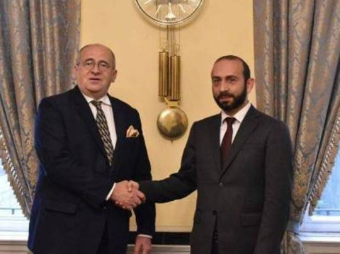 Արարատ Միրզոյանը հանդիպել է Լեհաստանի ԱԳ նախարարի հետ