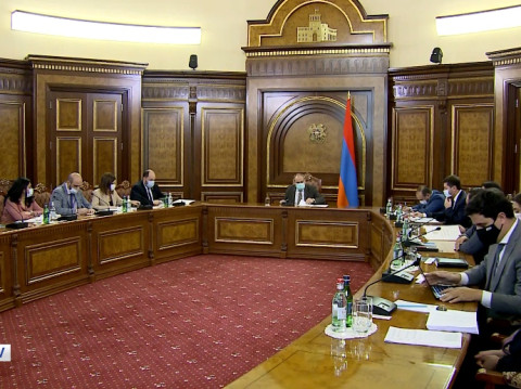 Փաշինյանի մասնակցությամբ խորհրդակցություն Կառավարությունում