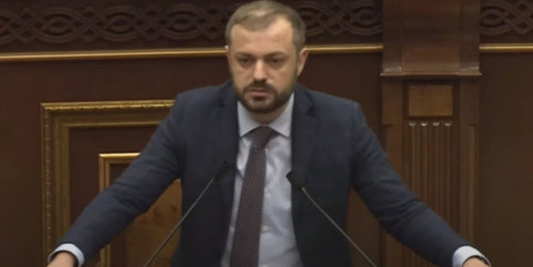 Դու քո ասածին չես հավատում. ՔՊ–ականի ելույթի ժամանակ Գեղամ Նազարյանը հունից դուրս եկավ