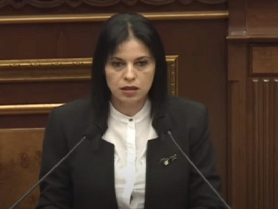 «Դու մենակ չես» կոչով իշխանության եկածները բայրաքթարների տակ մենակ թողեցին զինվորին. Մանուկյան