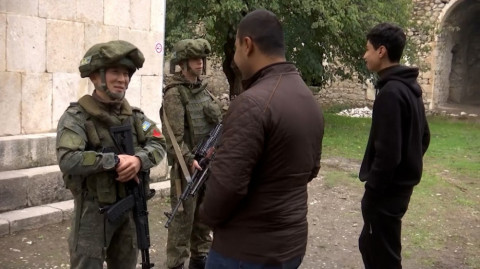 Ռուս խաղաղապահների ուղեկցությամբ քաղաքացիներն այցելել են Ամարաս