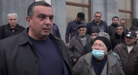 Երեւանցի տղա եկել էի Գորիսը պաշտպանելու, դու ո՞ւր էիր. Առուշանյանի պաշտպանը՝ Արմեն Խաչատրյանին