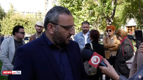 Ամենամեծ տգիտությունն է, որ հայ բժիշկների հետ հաշվի չեք նստում. ակցիա նախարարության դիմաց