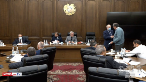 Թղթեր կան, ինձ էլ չեն թողնում մոտենամ. ԱԱԾ տնօրենի տեղակալը՝ ընդդիմադիրին