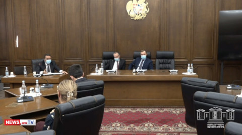 «Ճանաչում հանուն փրկության» բանաձեւը քննարկվո՞ւմ է. Ռուստամյանը՝ ԱԳ փոխնախարարին