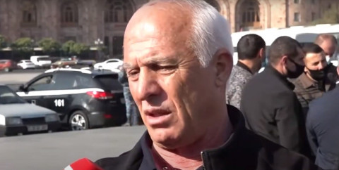 «Էս ի՞նչ իշխանություն ա․ մարդուն ուղարկում են թշնամու դեմն աշխատելու, մի հատ զինվոր չեն դնում հետը»