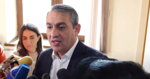 Միջանցք չի լինելու, որեւէ մեկն ուժով այդ խնդիրը չի կարող լուծել. Արմեն Խաչատրյան