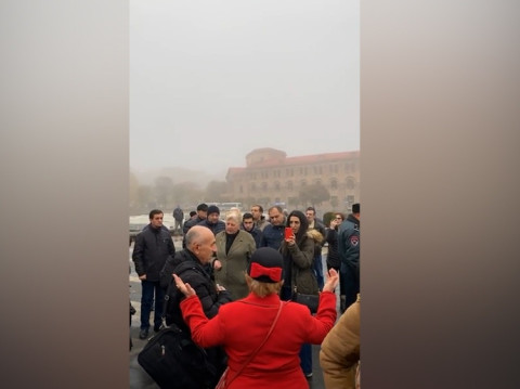 «Հուսանք՝ չարի պարիսպները կքանդվեն». «Ազատագրական շարժման» ուխտագնացությունը՝ Սուրբ Էջմիածին