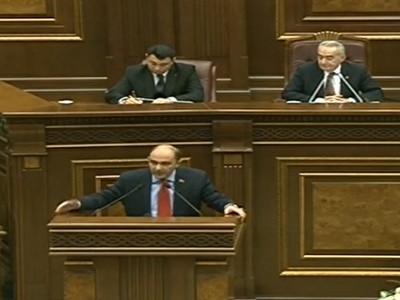 Քիչ է մնում ասեն փաստաբան վարձեք շոր վաճառելու համար. Էդմոն Մարուքյան