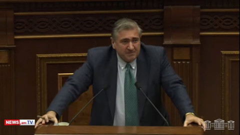 «Հայհոյանքը քրեականացնելու փոխարեն մենամարտը ապաքրեականացրեք, որ մի քանի հոգով մեկի վրա չհարձակվեն». Արթուր Խաչատրյան