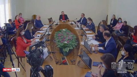Շարունակեք ձեզ վրա վերցնել բեռ, որի տակից չեք կարողանում դուրս գալ. Քրիստինե Վարդանյանը՝ ՔՊ–ին