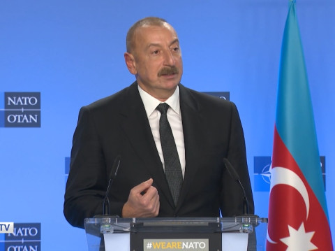 Կամ ոչ մի մաքսակետ, կամ մաքսակետ Զանգեզուրի եւ Լաչինի միջանցքներում. Ալիեւ