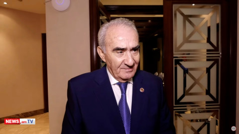 Յուրաքանչյուր մարդու պիտի տանեն մի այլանդակի հետ համեմատեն. Գալուստ Սահակյանը՝ Աղազարյանի մասին