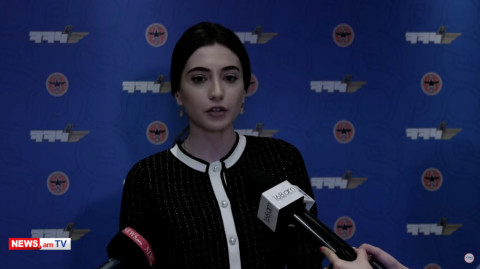 Ալեն Սիմոնյանն իր անձի կարևորությունը տեսնում է իրեն միջանցքում «չեստ» տվող անցորդների մեջ. Աննա Մկրտչյան