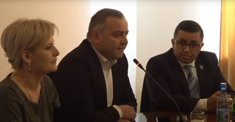Իշխող ուժը փորձում է խլել վանաձորցու քվեն եւ նրան աջակցում է ԼՀԿ–ն. Վահե Դոխոյան