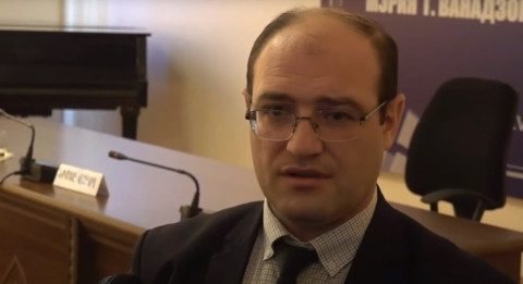 Դատարանն է մեզ պարտավորեցրել ավագանու նիստ չհրավիրել. Վանաձորի քաղաքապետարանի աշխատակից