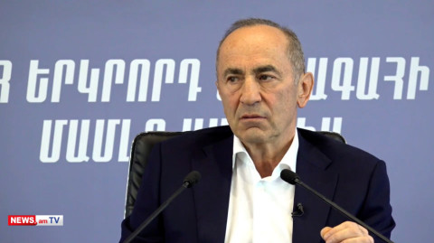 Չի կարելի պաշտպանության գերատեսչության ղեկավարներին փոխել նասկու պես. Ռոբերտ Քոչարյան