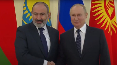 Փաշինյանի ու Պուտինի ձեռքսեղմումը՝ Սանկտ Պետերբուրգում ԱՊՀ ոչ պաշտոնական գագաթնաժողովին