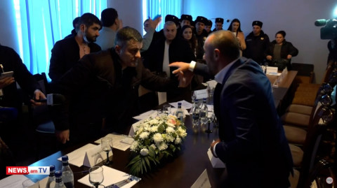 «Ձենդ կտրի, քո հետ եմ, արի մոտիկ ասեմ». Վարդենիսում ՔՊ–ական Արամ Մելքոնյանը հունից դուրս եկավ