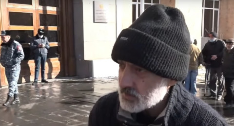 Պարոն վարչապետ նոր տարվա նվեր եք անո՞ւմ. Շուշիից անօթեւանների կացարանում հայտնված քաղաքացի