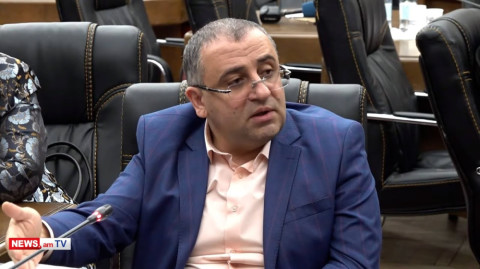 Ինչքա՞ն ժամանակ է սա շարունակվելու, պատասխանատուն ո՞վ է. դատավորը՝ գործերը «ձեռքով» մակագրելու մասին