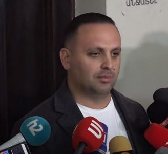 Դավիթ Տոնոյանը և մյուս ամբաստանյալները կողմ էին, որ նիստը դռնբաց լինի, բայց փակ անցավ. պաշտպան