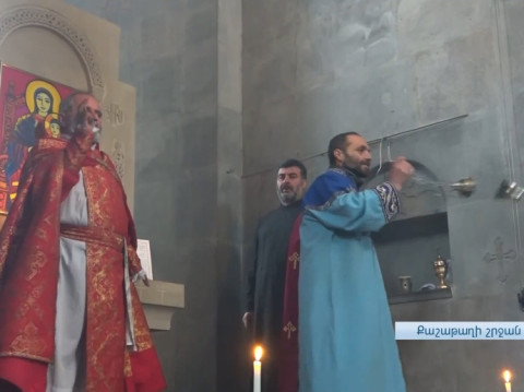 Պատարագ՝ Բերձորում, տնօրհնեք՝ Աղավնոյում