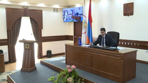 «Նոր տարի ա, խոզի բուդ ա... 3 տարի ա արևային պանել ենք դնում». Երևանի քաղաքապետի խիստ հանձնարարականը