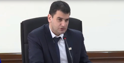 Սահմանին կանգնած տղերքը 120 հազար են ստանում, երթուղայինի վարորդը՝ 270 հազար. Երեւանի քաղաքապետ