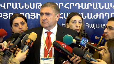 Ադրբեջանցիների հետ հաց կիսելու որևէ ցանկություն չունենք. Արթուր Խաչատրյանը՝ պաշտոնական ընթրիքի մասին