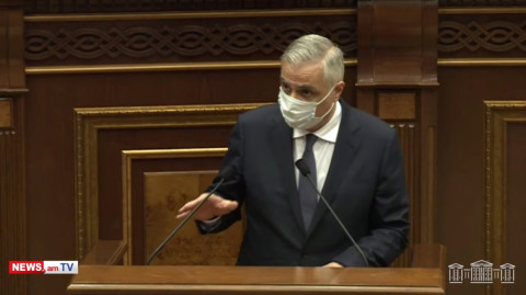 «Էմոցիոնալ երևույթ է». Մհեր Գրիգորյանը` դրամի արժեզրկման մասին