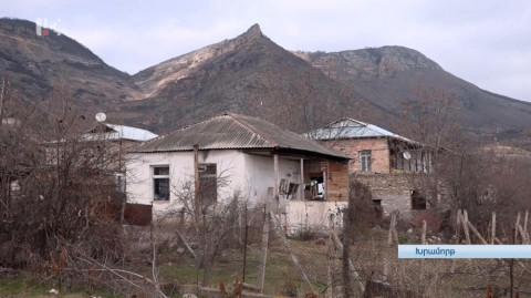 Ադրբեջանցիները 5-6 րոպե կրակում էին, փոշի էր բարձրացել. պատմում են Խրամորթի բնակիչները