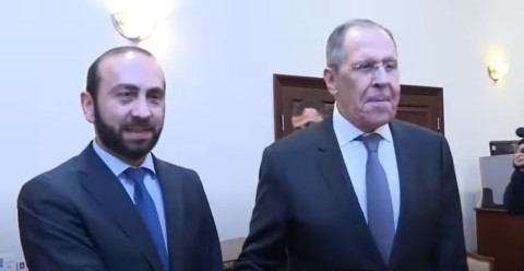 Շատ հարցեր են կուտակվել, պետք է քննարկել. Արարատ Միրզոյանը Անթալիայում հանդիպել է Սերգեյ Լավրովի հետ
