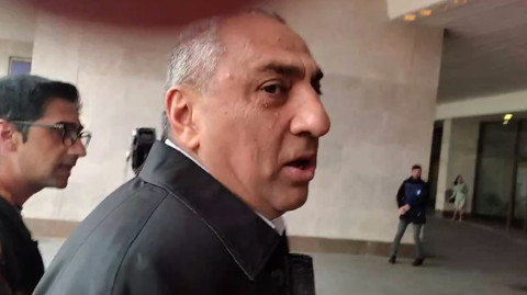 «Վաաաայ». Սամվել Ալեքսանյանը շաքարի եւ ալյուրի թանկացման մասին հարցերին չպատասխանեց