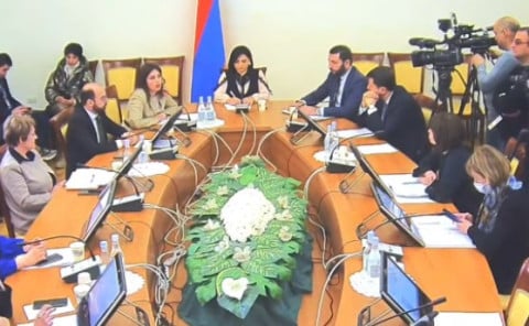 Ճաշի մեջ առանց փորձելու աղ լցնելու համար անձը հնարավո՞ր է պատասխանատվության ենթարկվի