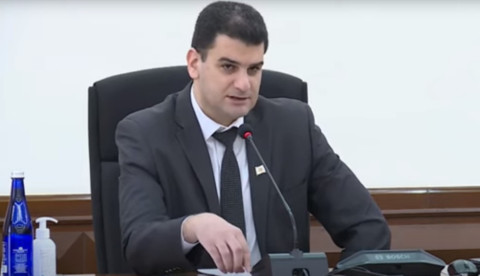 Եթե ես չստորագրեմ, ժամը 1–ից նոր սկսելու եք աշխատել, 6–ին 5 պակաս էլ տուն գնաք. քաղաքապետը բարկացավ