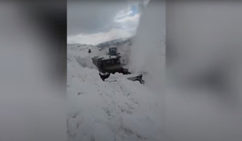 Առատ ձյուն Գնդեվազ-Ջերմուկ ճանապարհին