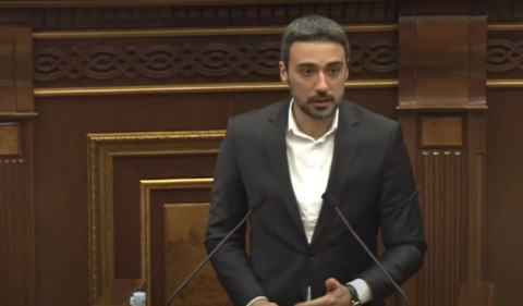 Աբսուրդ է՝ անվտանգության սպառնալիքի մասին է ազդարարվել կառավարությունում, մենք ՏԻՄ ենք քննարկում. Վարդեւանյան