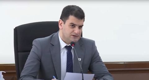 4-րդ ամիսն է՝ նպատակային պռավալ եք տալիս. Երեւանի քաղաքապետը հունից դուրս եկավ