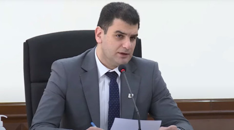 «Քաղաքացուն ասում եք՝ ինչ ուզում եք, գնացեք բողոքեք, էս է ձեր հիմնարկի վիճակը». վեճ քաղաքապետարանում