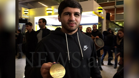 Եվրոպայի չեմպիոն Մալխաս Ամոյանին զուռնա–դհոլով դիմավորեցին «Զվարթնոցում»