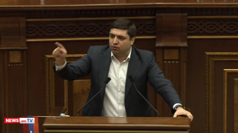 Ընդդիմությունը մեկնում է Արցախ՝ վտանգելով Արցախի եւ ՀՀ քաղաքացիներին. Վաղարշակ Հակոբյան