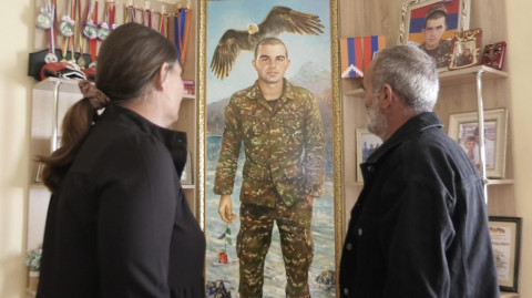 Մի օր պատկերացրե՞լ ես՝ ամիսներով որդիներին չտեսած մայրերին փակ դագաղ են տվել. ծնողը՝ Աննա Հակոբյանին