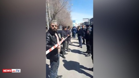 «Դեմ ենք Հայաստանի թուրքացմանը». Փաշինյանի այցը Գյումրի ուղեկցվում է բողոքի ակցիայով
