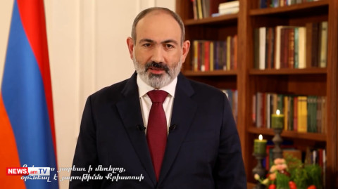 Նիկոլ Փաշինյանը Զատիկի առիթով Սաղմոս  է կարդում